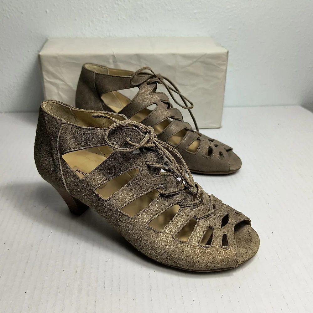 Paul Green Múnchen Size 7 Tan Ankle Booties with Cut-Out Design Low Heel Lace Up